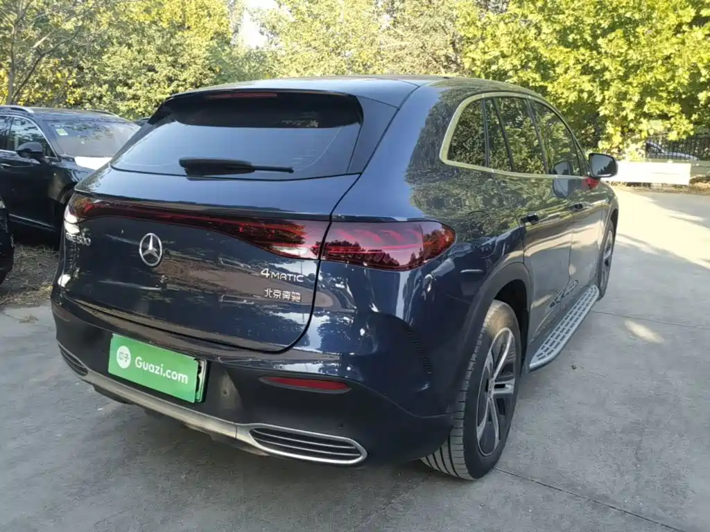 Mercedes-Benz EQE SUV — фото 7