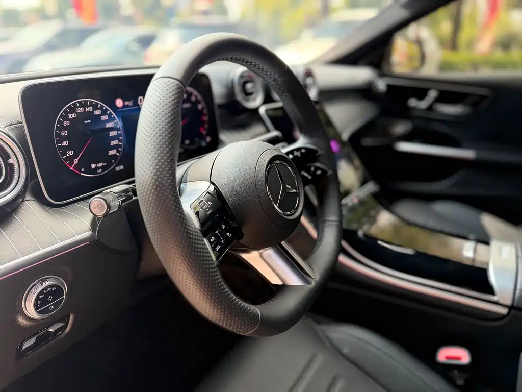 Mercedes-Benz C-Class — фото 14