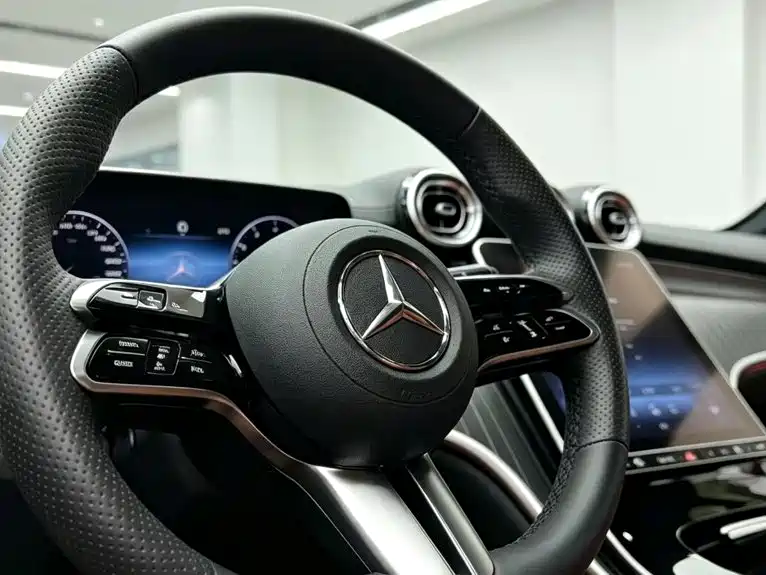 Mercedes-Benz GLC — фото 6