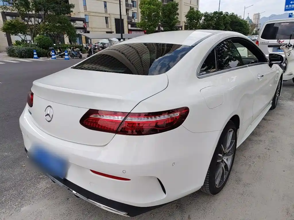 Mercedes-Benz E-Class (Import) — фото 7