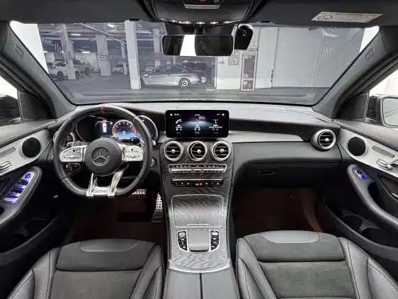 Mercedes-Benz GLC AMG — фото 5
