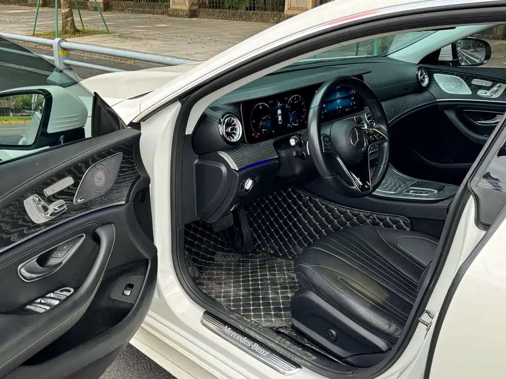 Mercedes-Benz CLS — фото 6