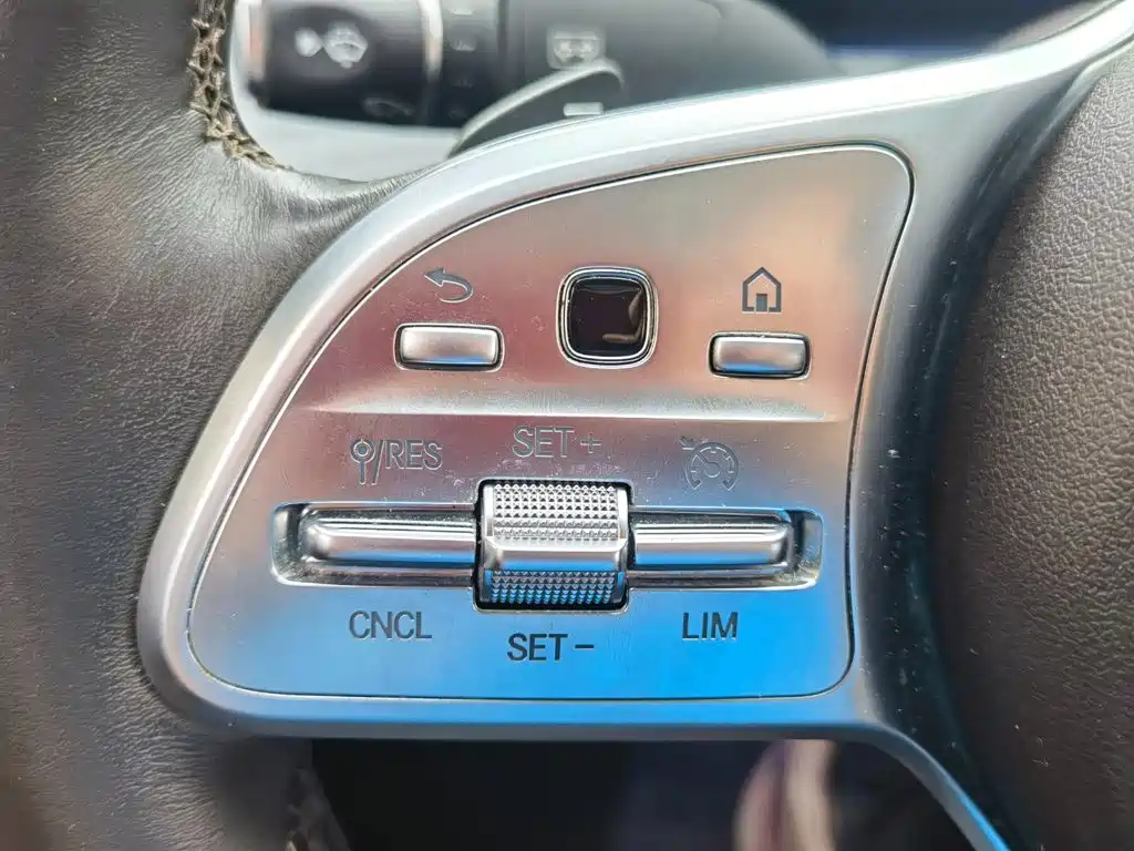 Mercedes-Benz CLS — фото 31