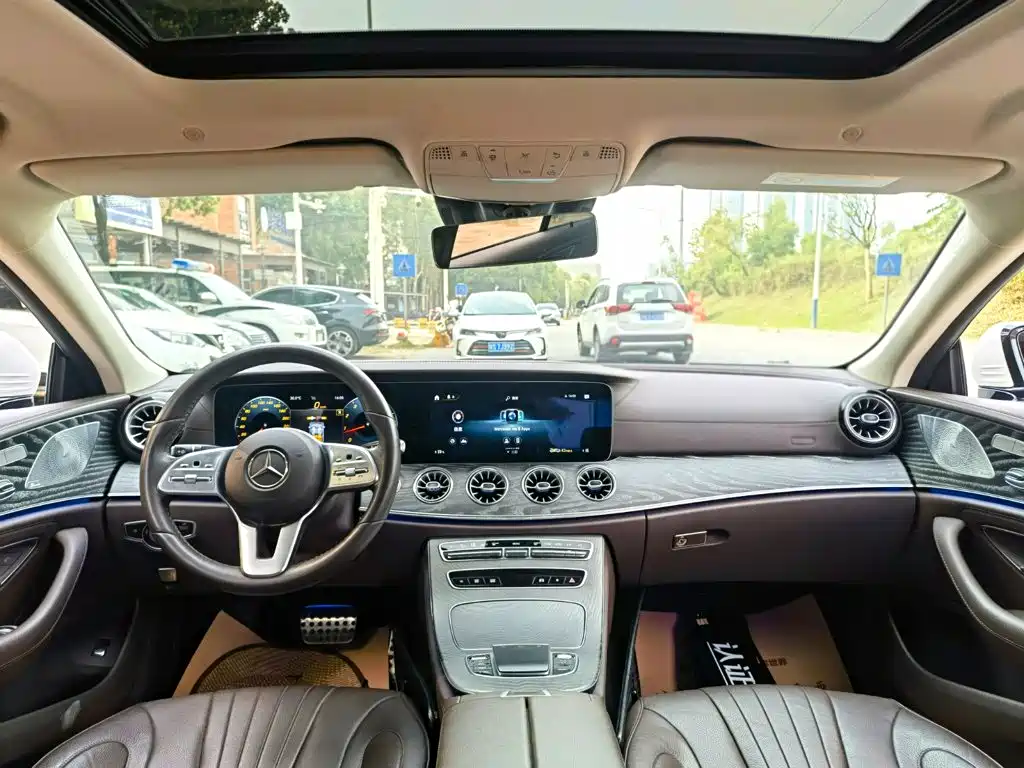 Mercedes-Benz CLS — фото 8