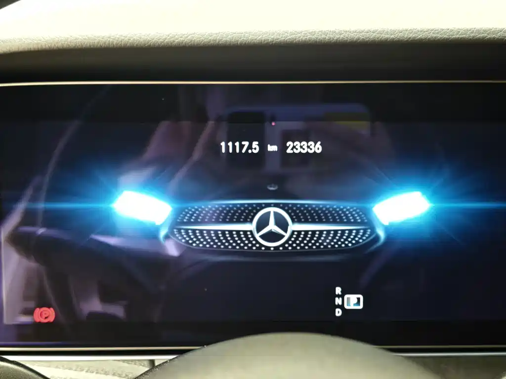 Mercedes-Benz E-Class (Import) — фото 16
