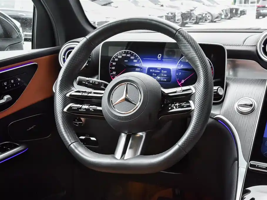 Mercedes-Benz GLC — фото 18