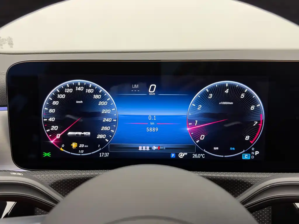Mercedes-Benz CLA AMG — фото 9