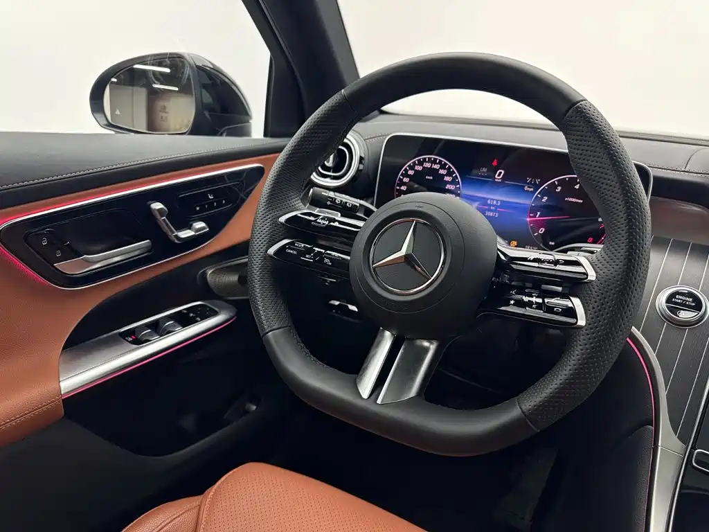 Mercedes-Benz GLC — фото 9