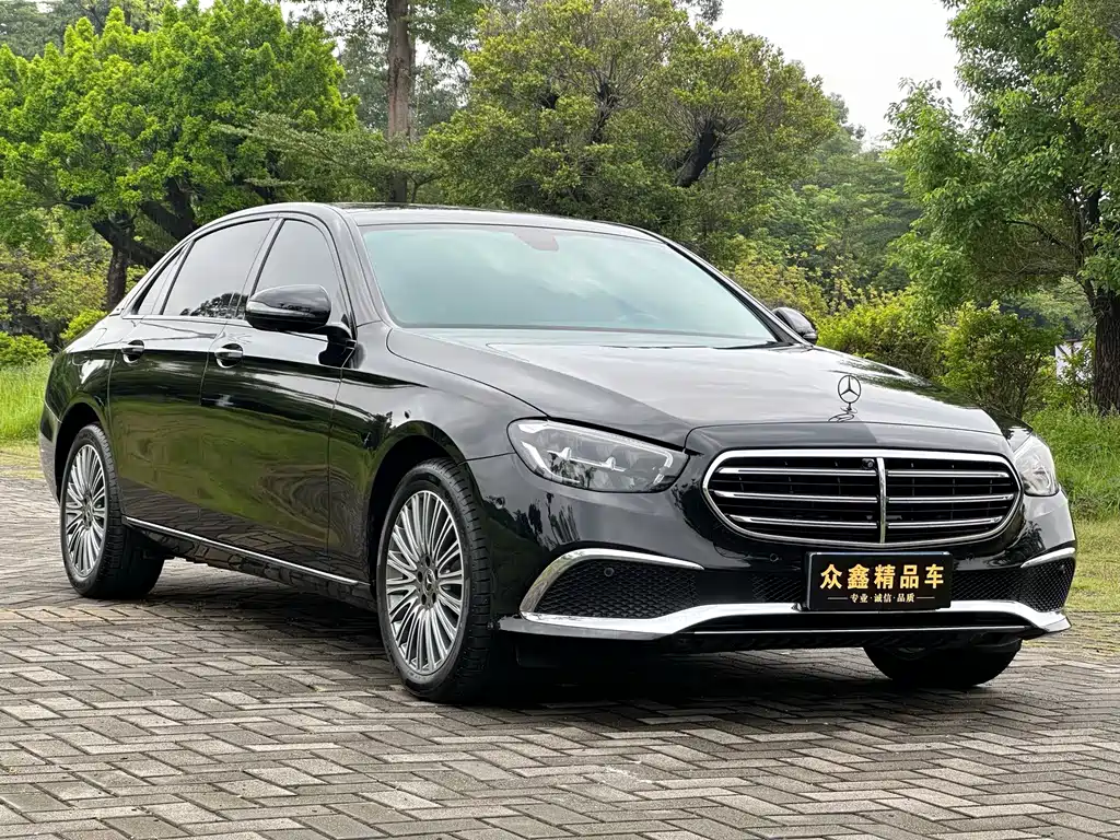 Mercedes-Benz E-Class — фото 3