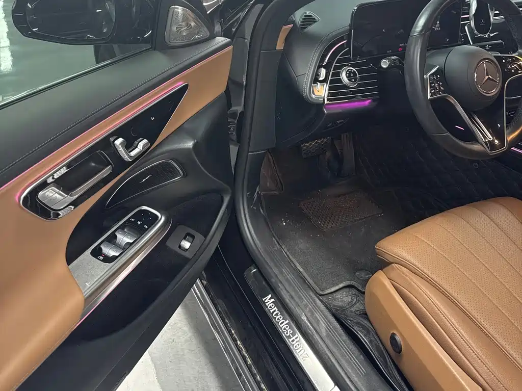 Mercedes-Benz E-Class — фото 4