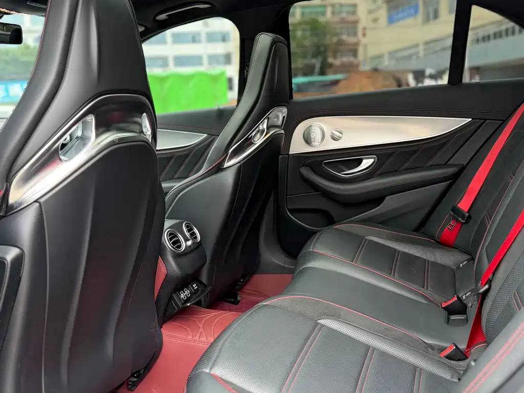Mercedes-Benz E-Class AMG — фото 8