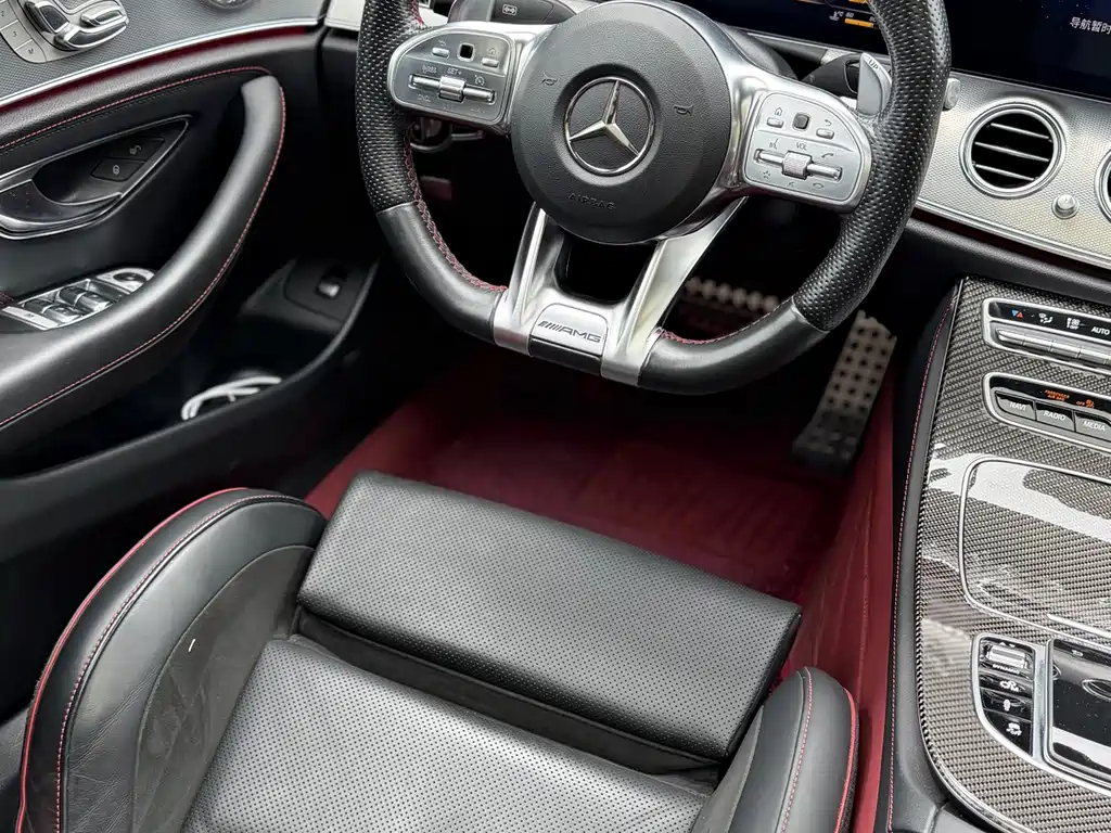 Mercedes-Benz E-Class AMG — фото 9