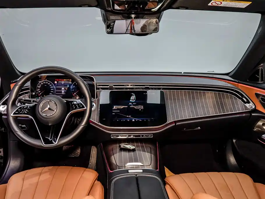 Mercedes-Benz E-Class — фото 24