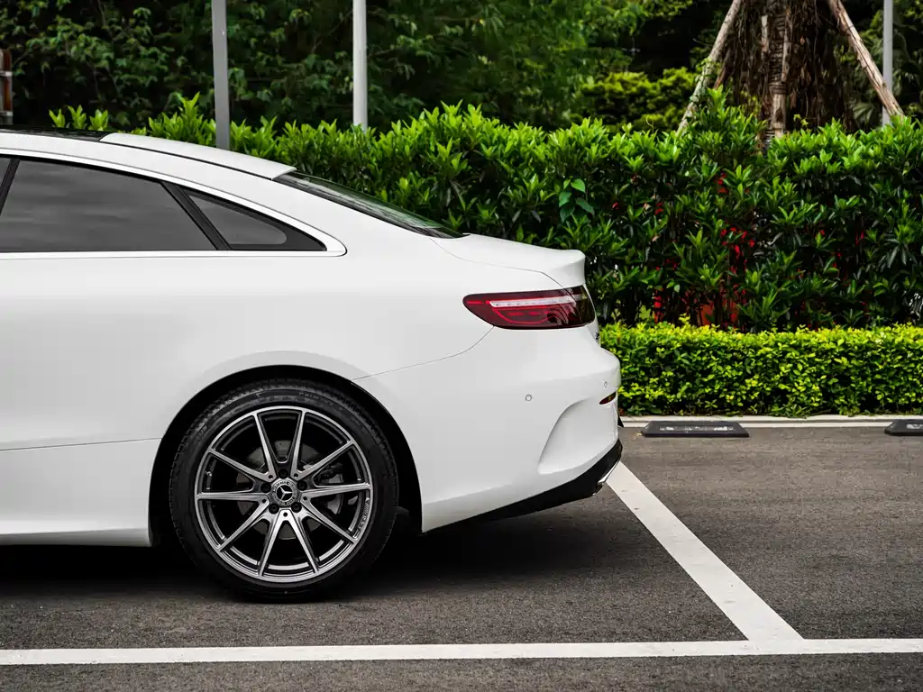 Mercedes-Benz E-Class (Import) — фото 42