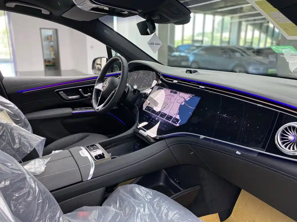 Mercedes-Benz EQS SUV — фото 7