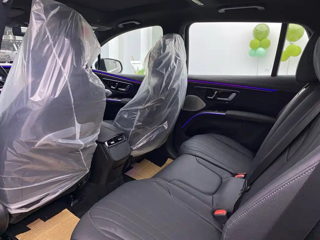 Mercedes-Benz EQS SUV — фото 8