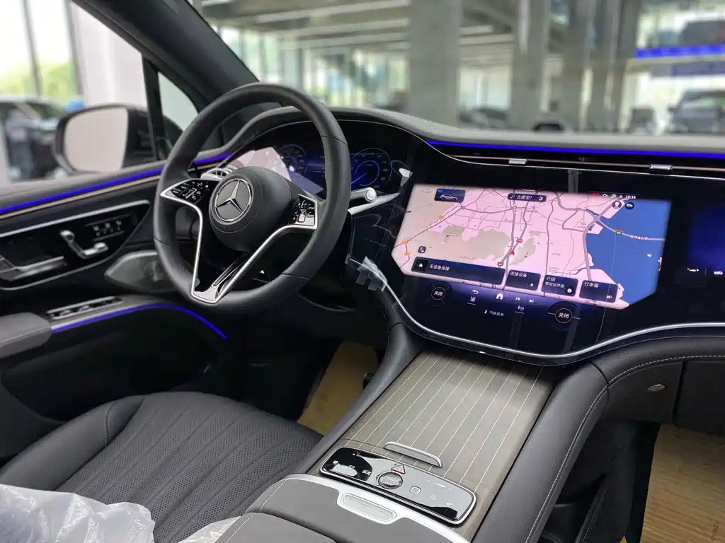 Mercedes-Benz EQS SUV — фото 10