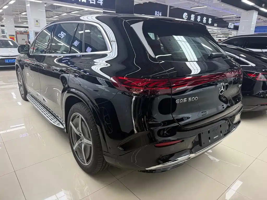 Mercedes-Benz EQS SUV — фото 9