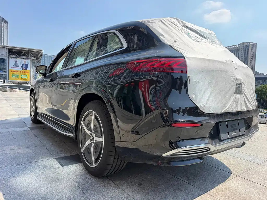 Mercedes-Benz EQS SUV — фото 9