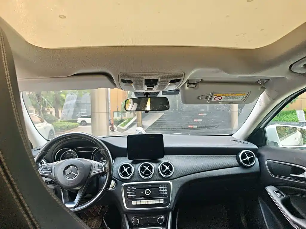 Mercedes-Benz GLA — фото 14