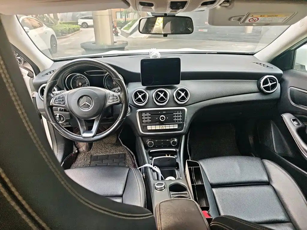 Mercedes-Benz GLA — фото 5