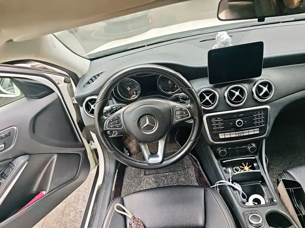 Mercedes-Benz GLA — фото 6