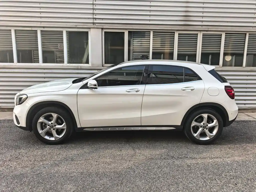 Mercedes-Benz GLA — фото 3