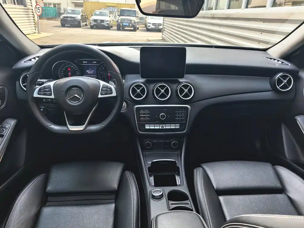 Mercedes-Benz GLA — фото 6