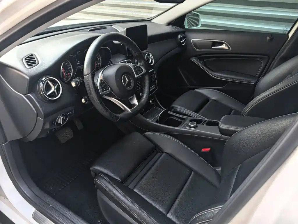 Mercedes-Benz GLA — фото 9