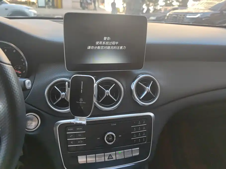Mercedes-Benz GLA — фото 13