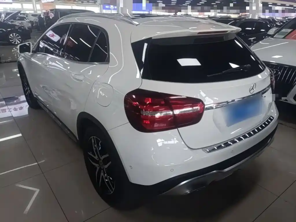 Mercedes-Benz GLA — фото 5