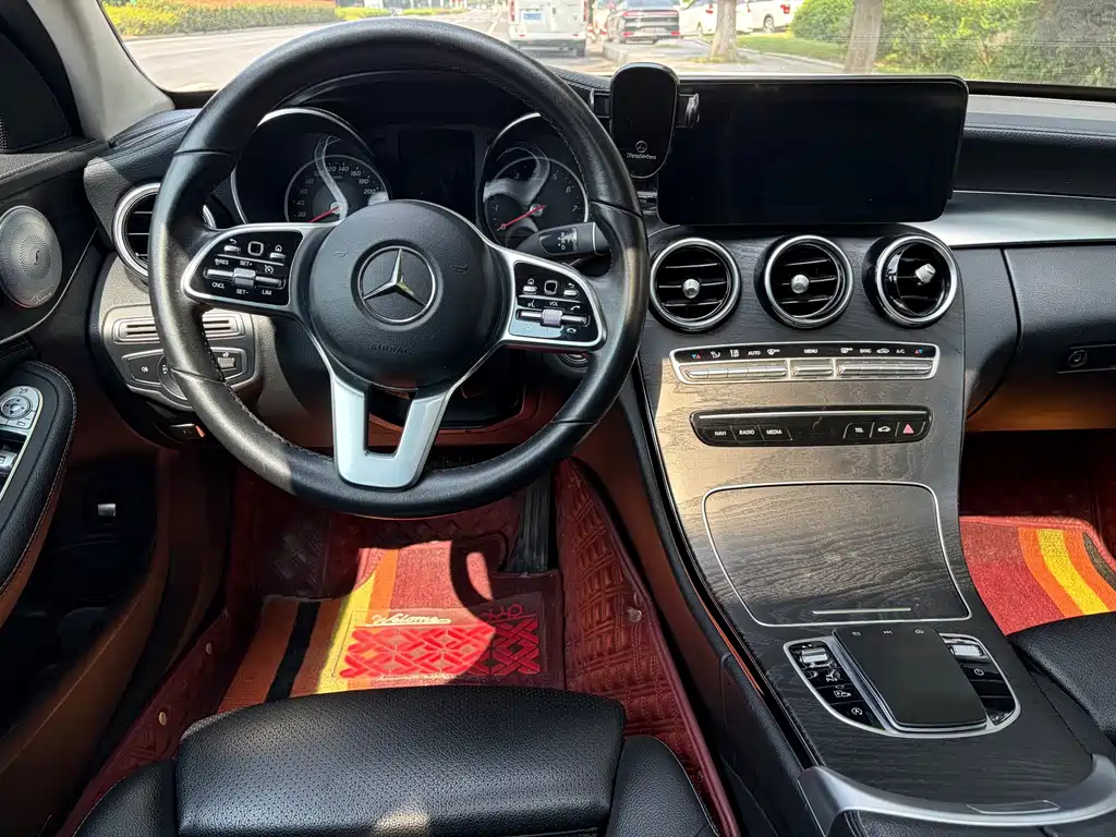 Mercedes-Benz C-Class — фото 11