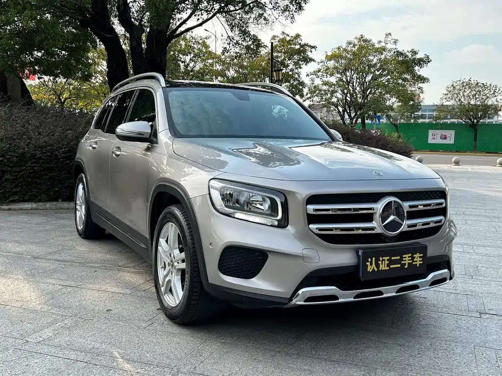 Mercedes-Benz GLB — фото 2