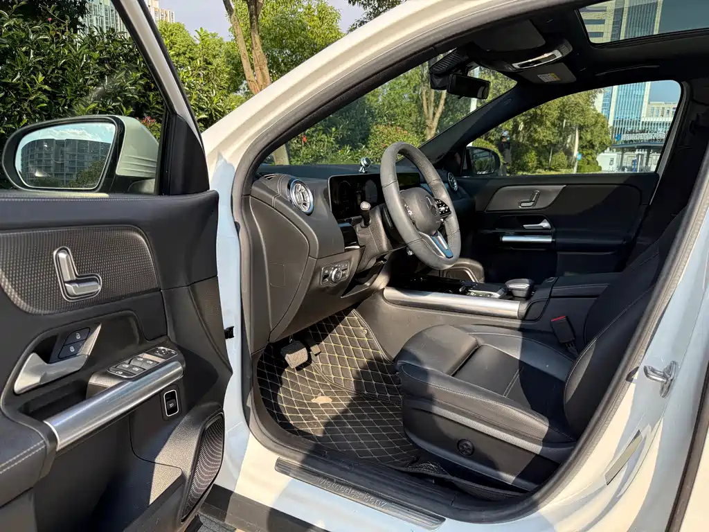 Mercedes-Benz GLA — фото 6