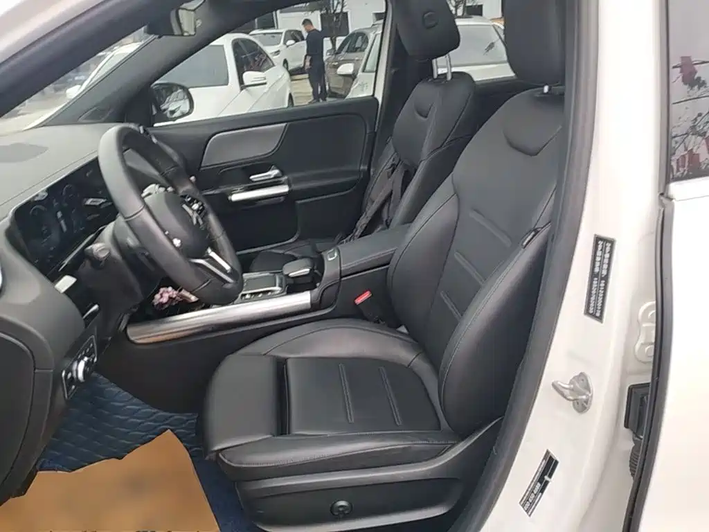 Mercedes-Benz GLA — фото 15