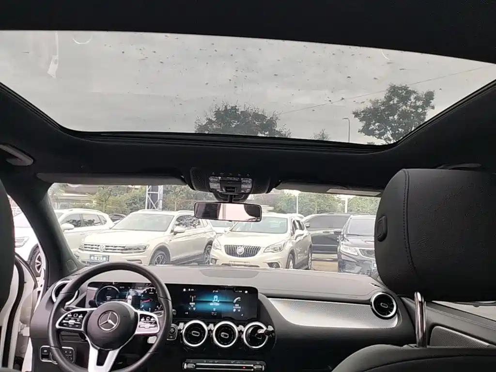 Mercedes-Benz GLA — фото 18