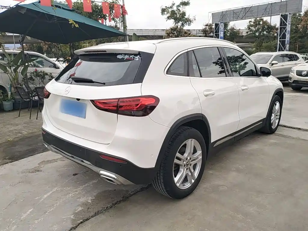 Mercedes-Benz GLA — фото 7