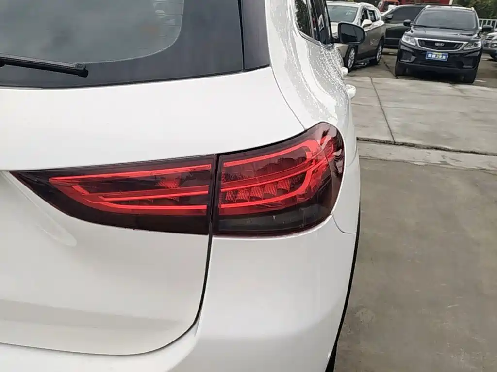 Mercedes-Benz GLA — фото 8