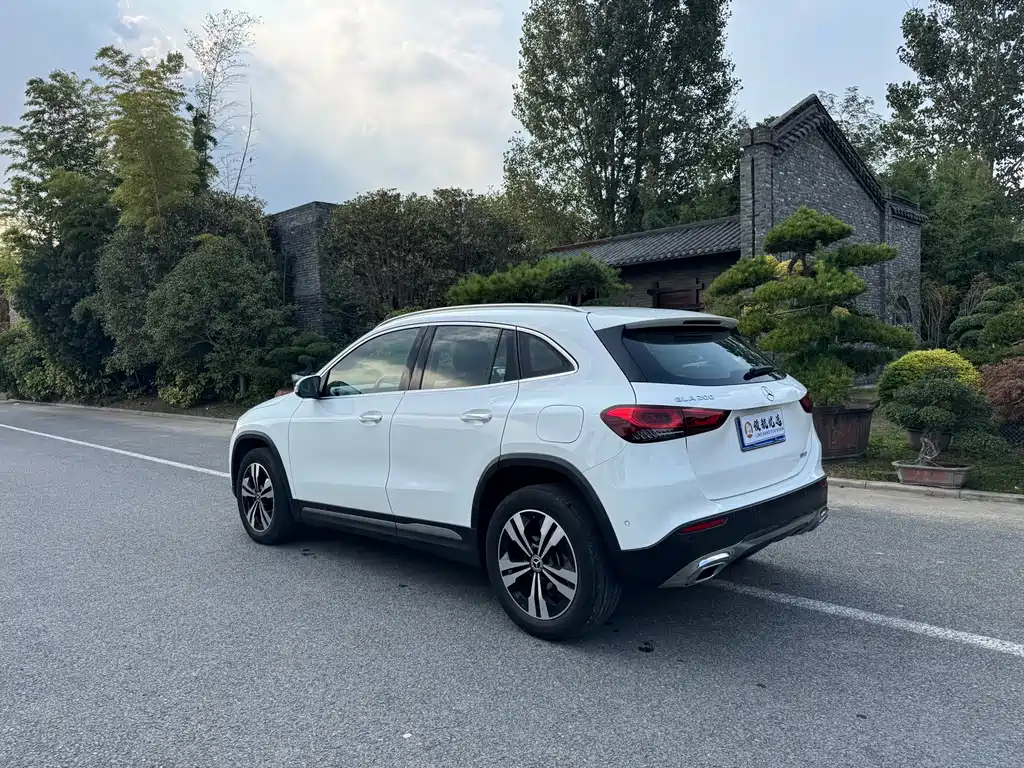 Mercedes-Benz GLA — фото 3