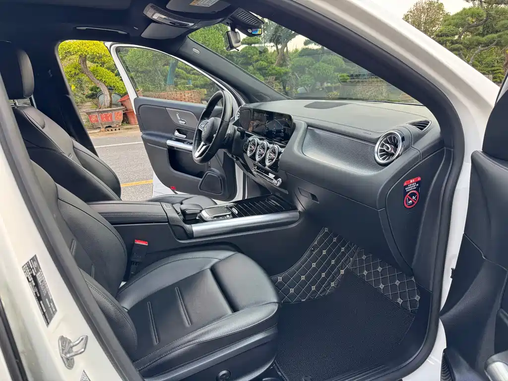 Mercedes-Benz GLA — фото 7