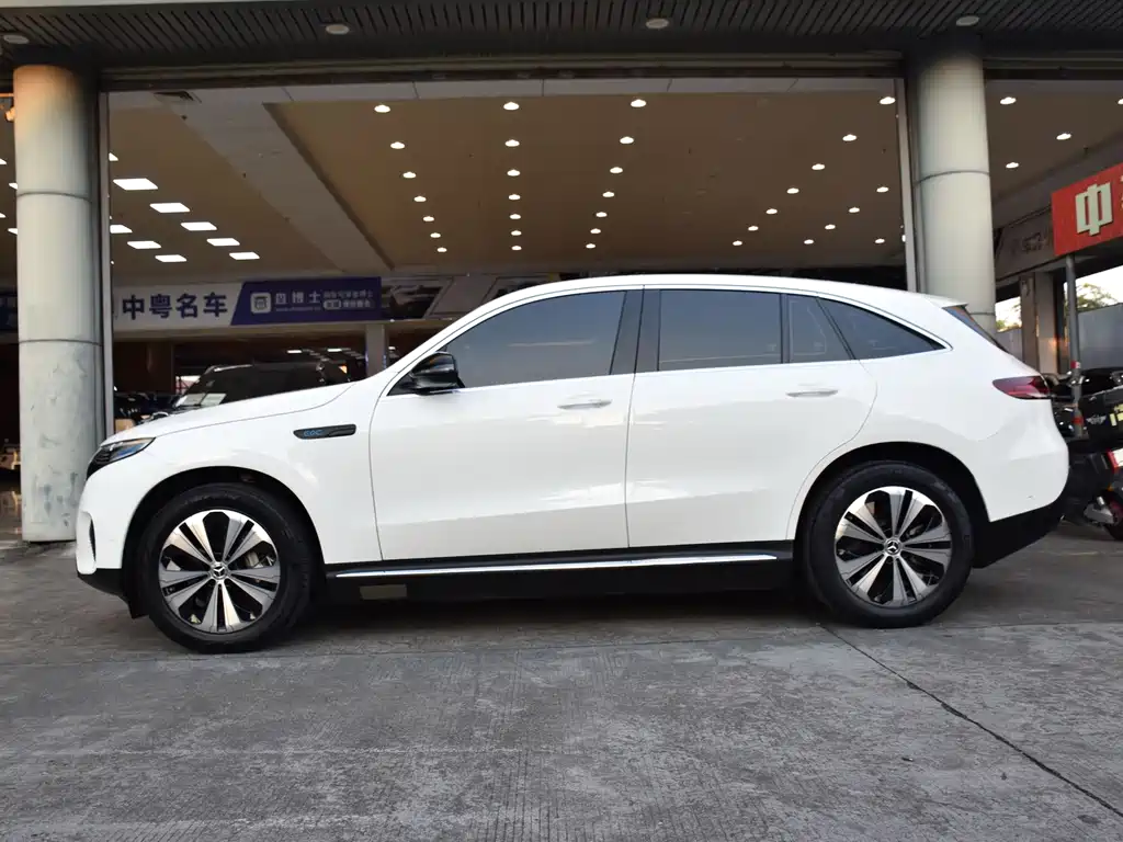 Mercedes-Benz EQC — фото 4