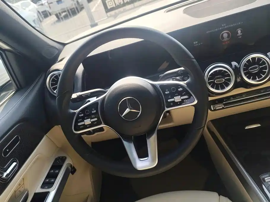 Mercedes-Benz EQB — фото 15
