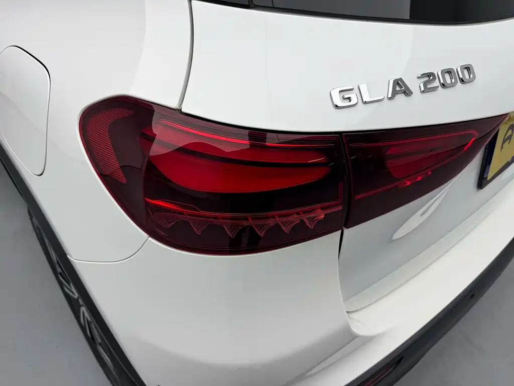 Mercedes-Benz GLA — фото 8