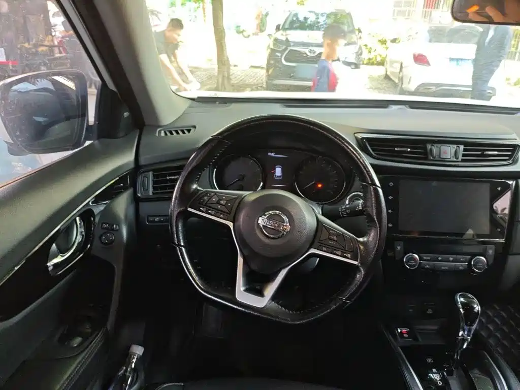 Nissan X-Trail — фото 11