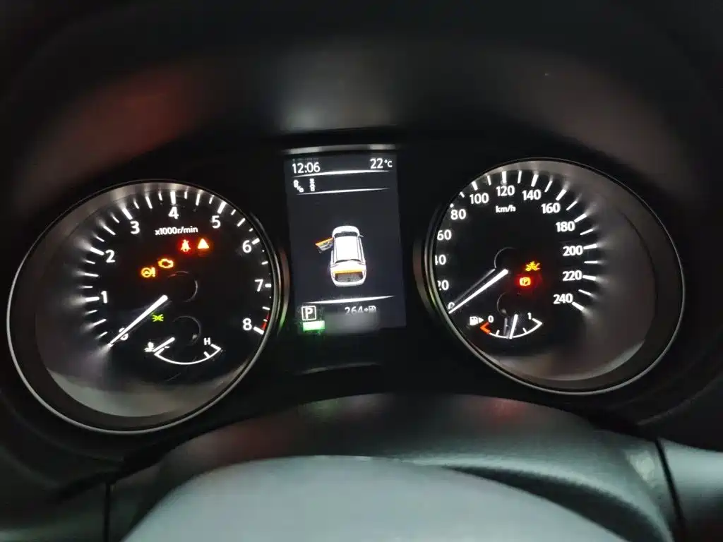 Nissan Qashqai — фото 4