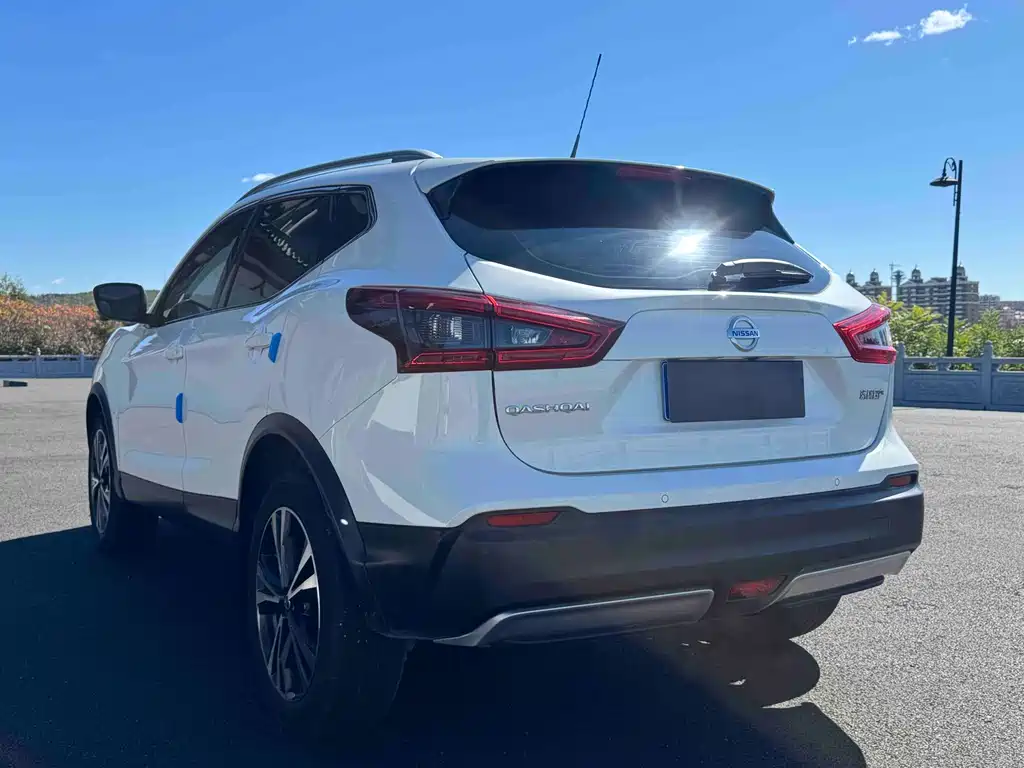 Nissan Qashqai — фото 4