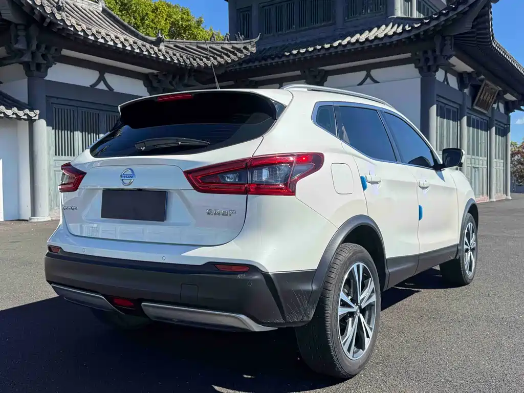 Nissan Qashqai — фото 6