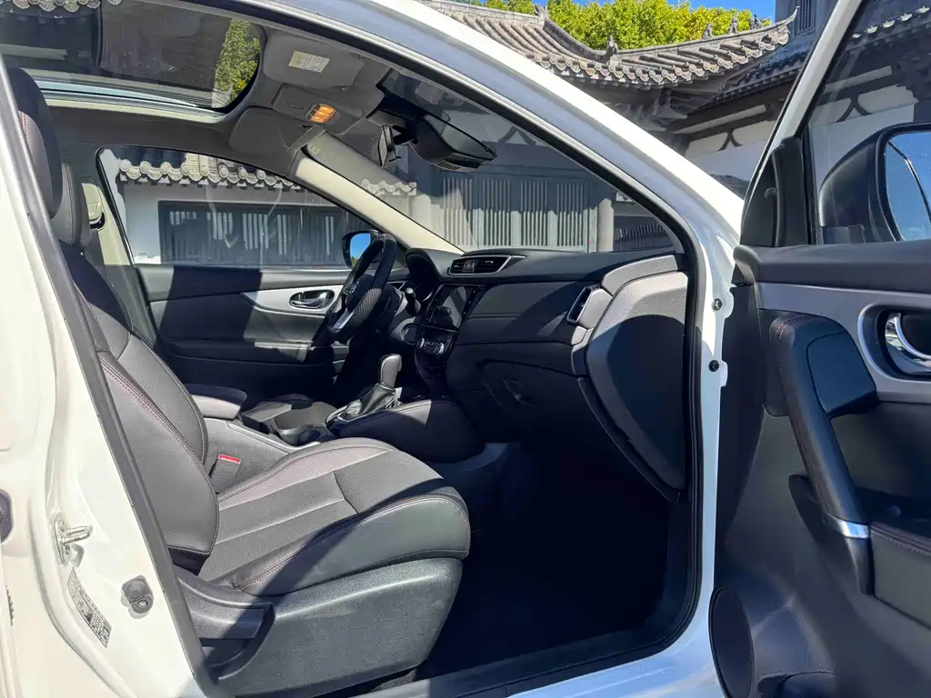 Nissan Qashqai — фото 10