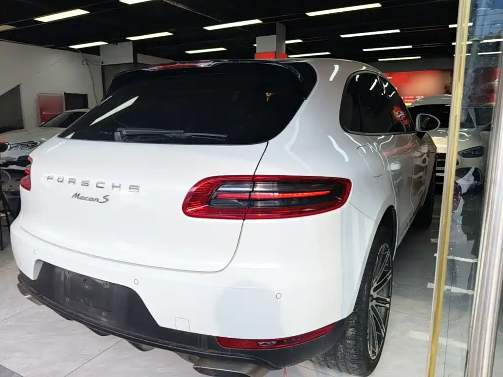 Porsche Macan — фото 7