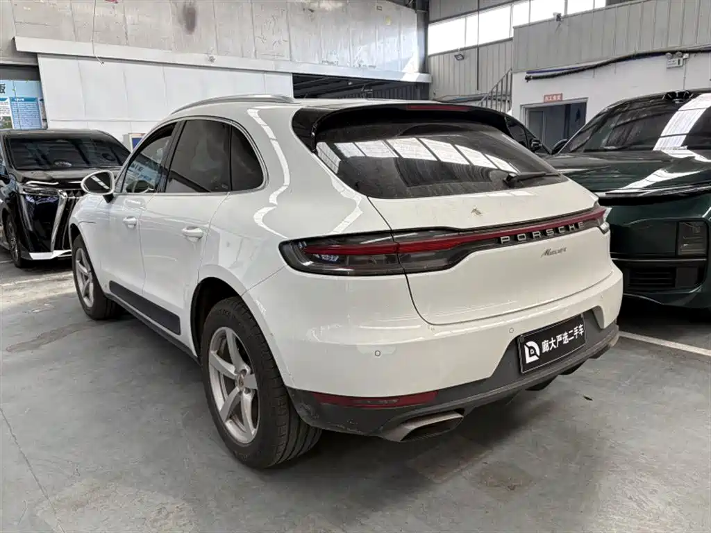 Porsche Macan — фото 9